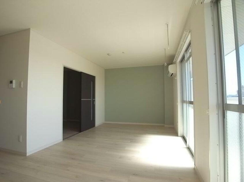 リビング PATIO NAKANOMACHI