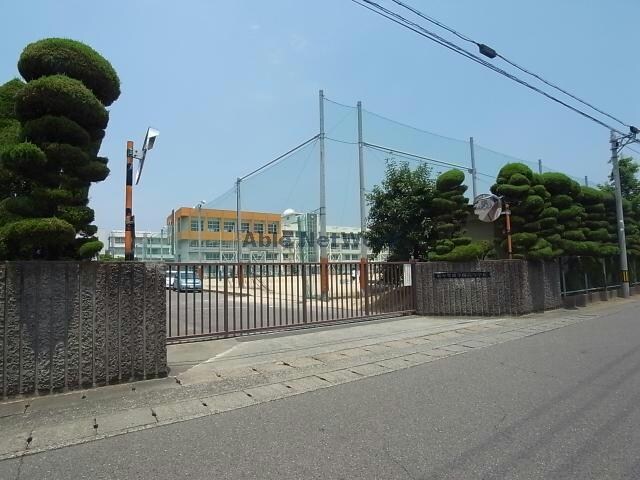 私立岐阜聖徳学園高校(高等学校/高等専門学校)まで715m 恵ハイツ東