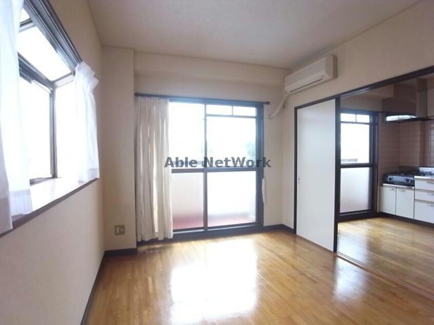  ＣＨＡＭＢＲＥ　ＤＥ　ＣＨＩＣ