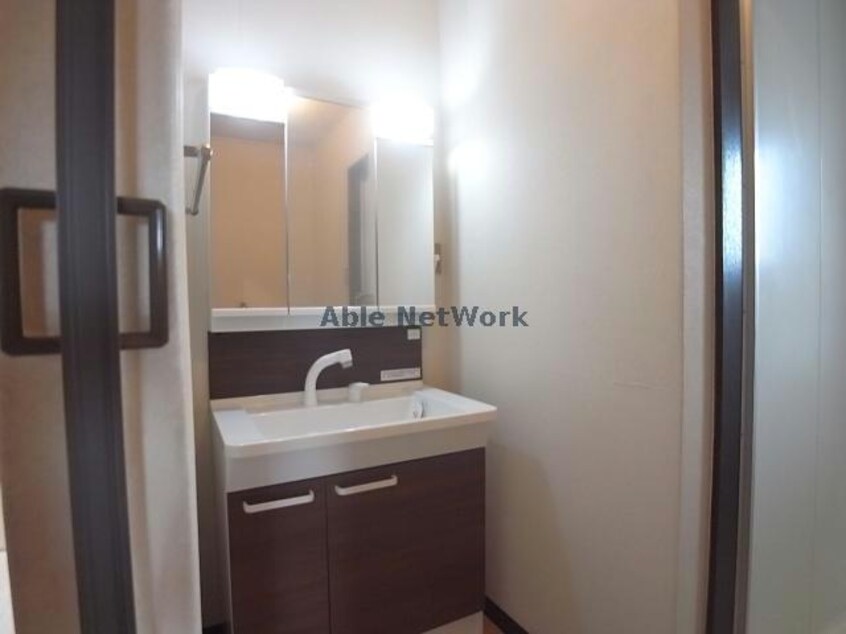  ＣＨＡＭＢＲＥ　ＤＥ　ＣＨＩＣ