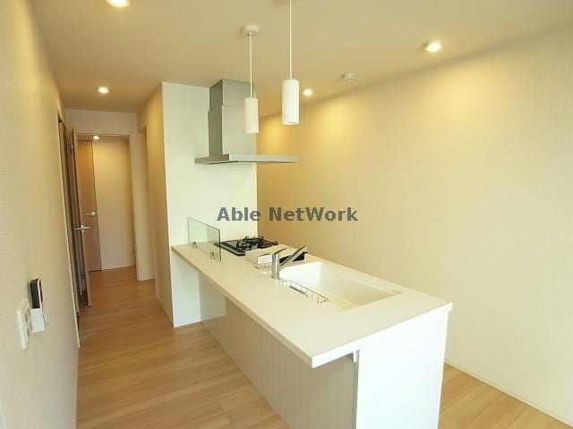 リビング プラティーク安良田