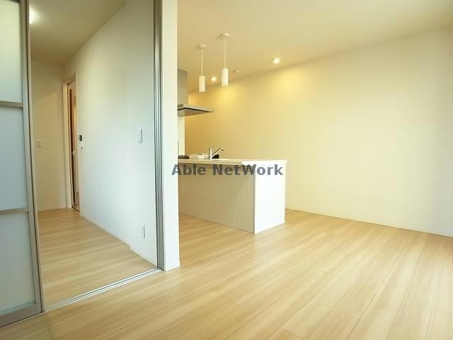 リビング プラティーク安良田