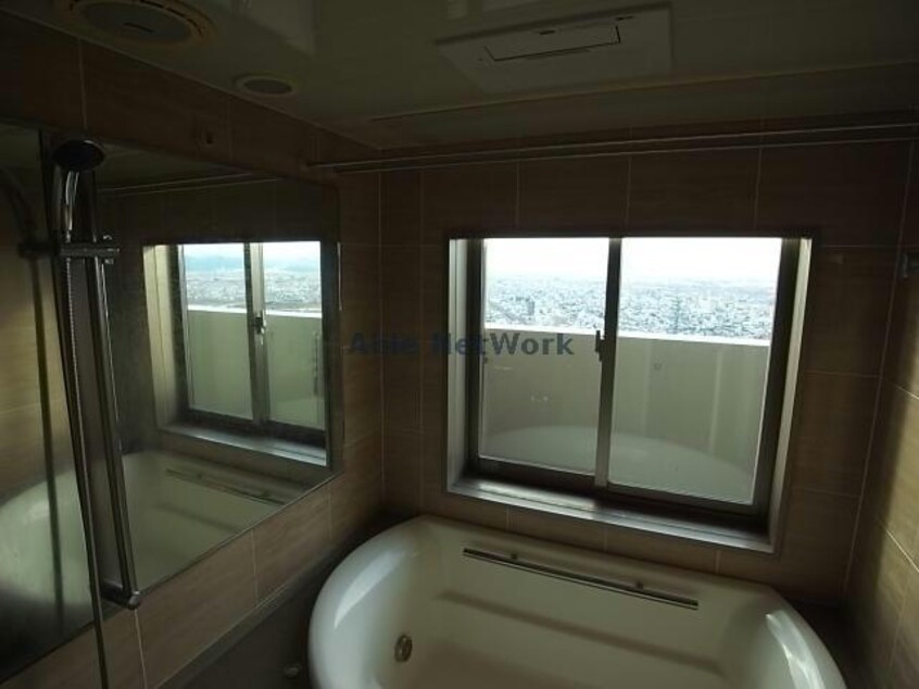 浴室から夜景も見れそうですね 岐阜シティタワー43