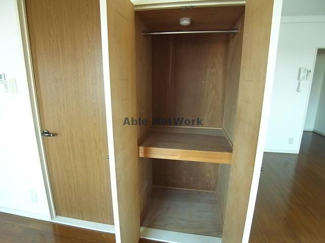 洋室5帖物入 レジデンス３０