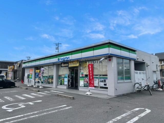 ファミリーマート岐阜北鶉店(コンビニ)まで617m サンリット