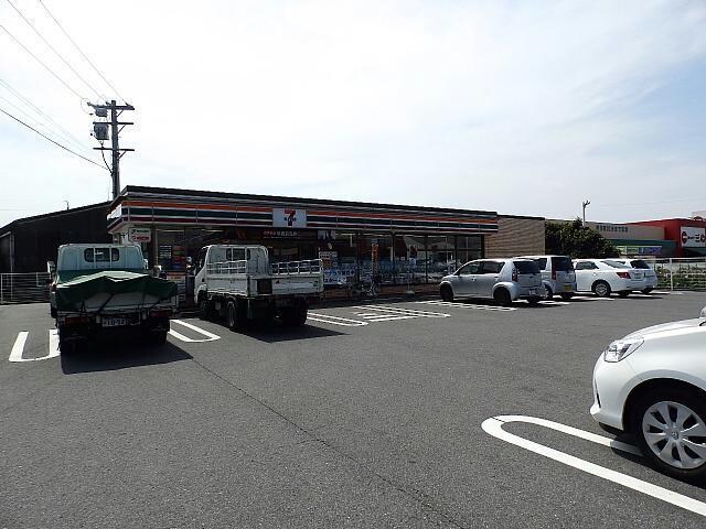 セブンイレブン岐南町三宅4丁目店(コンビニ)まで296m シャトー三宅