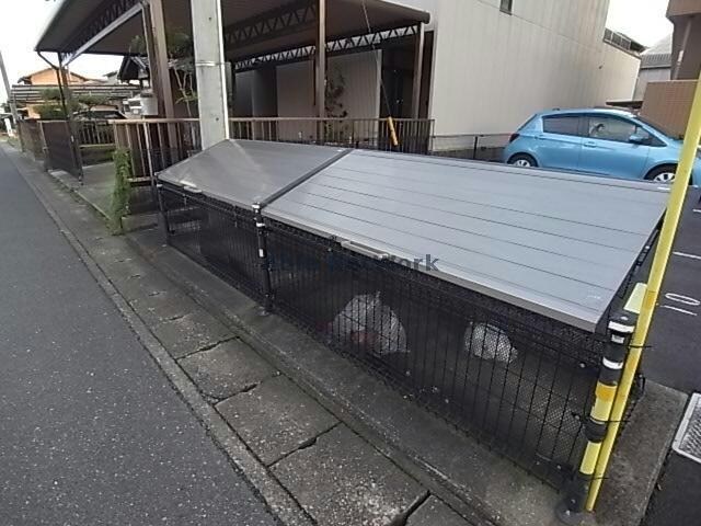 ゴミ置場 メゾン・パラディ