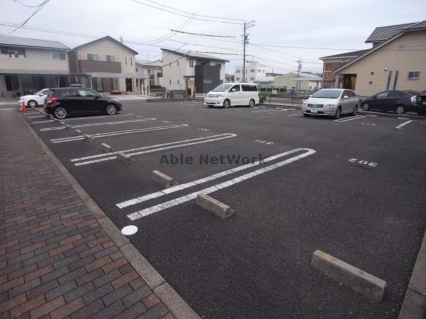 駐車場 ＲＡＩＮＢＯＷ　ＢＯＳＳ
