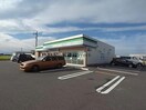 ファミリーマート柳津高桑店(コンビニ)まで706m ハイツ５３５