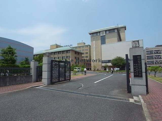 私立岐阜聖徳学園短期大学(大学/短大/専門学校)まで256m グラヴィーナ