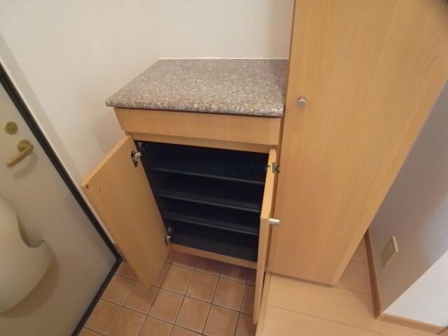 下駄箱 カルム・ハーネス　Ａ棟