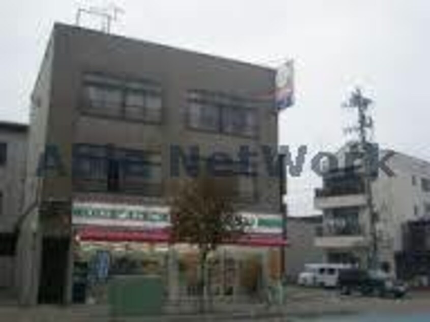 ローソンストア100岐阜真砂町店(コンビニ)まで513m タウン西野