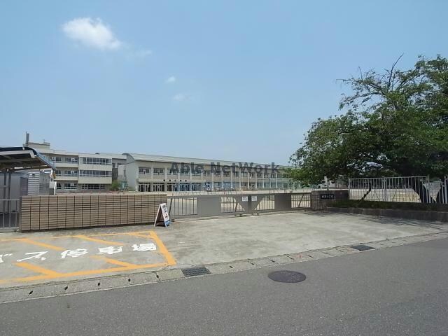 岐阜市立柳津小学校(小学校)まで1308m メゾンクレア