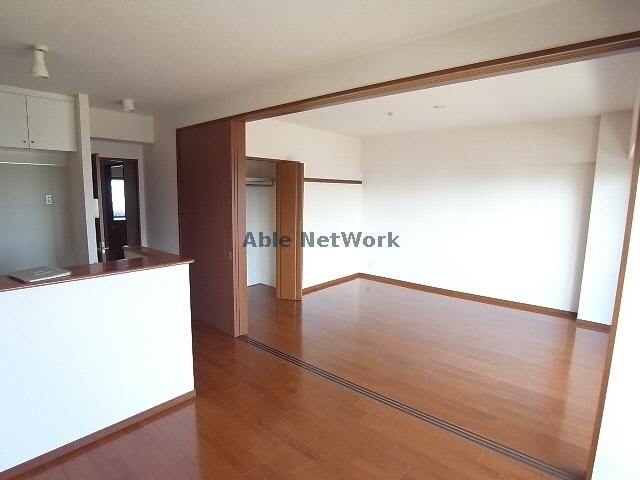 居室 クリスタルパレス