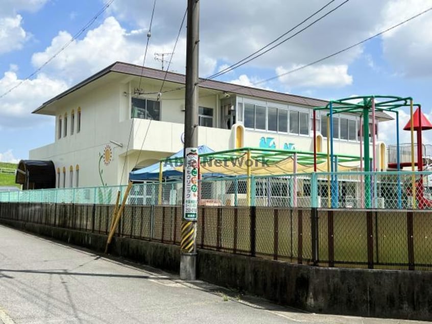 幼保連携型認定こども園かがしまこども園(幼稚園/保育園)まで705m レジデンスヨシヤマ
