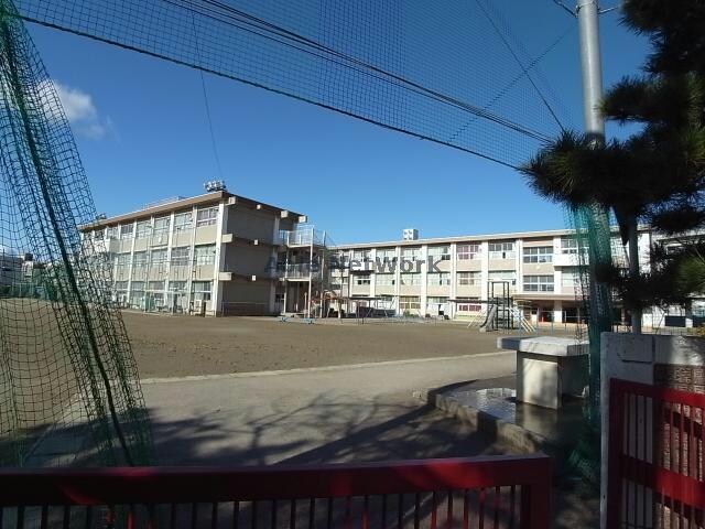 岐阜市立本荘小学校(小学校)まで657m レジデンス　アルタイル