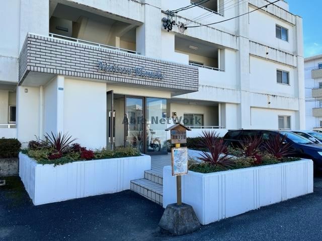 ｴﾝﾄﾗﾝｽ メゾン・ブランシュ