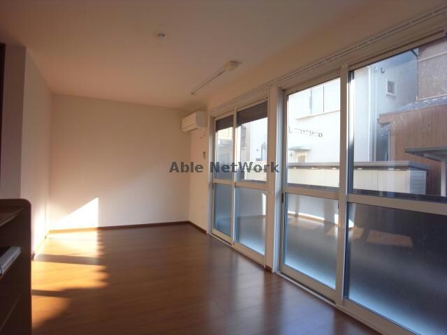  シャルマン　アカネ