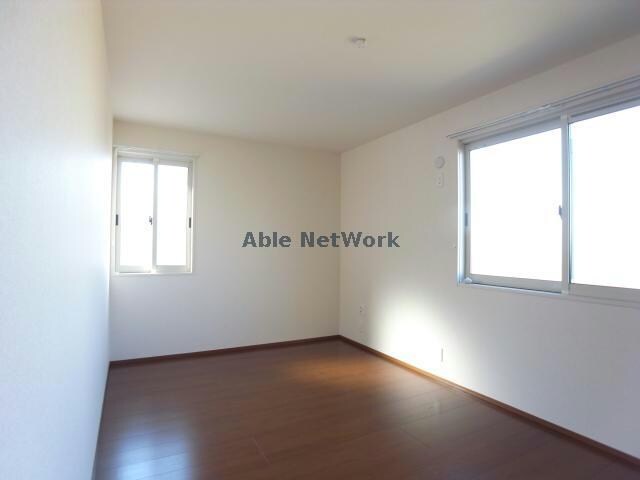  シャルマン　アカネ