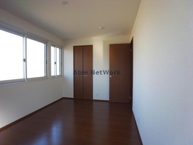  シャルマン　アカネ