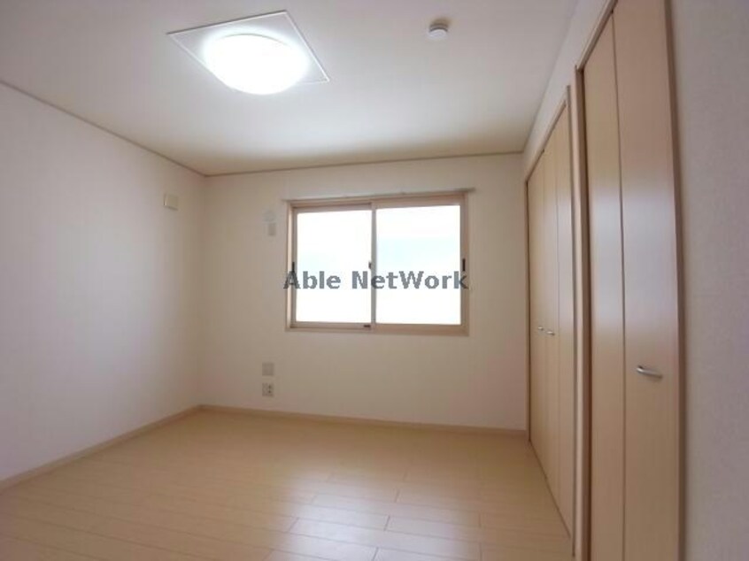 洋室 ドミール六条