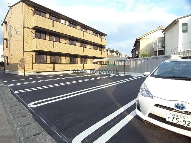 駐車場 セジュール敷島