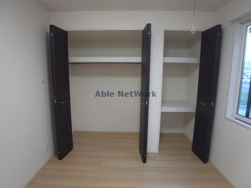 ※同物件・別部屋参考写真（反転） ジュネス