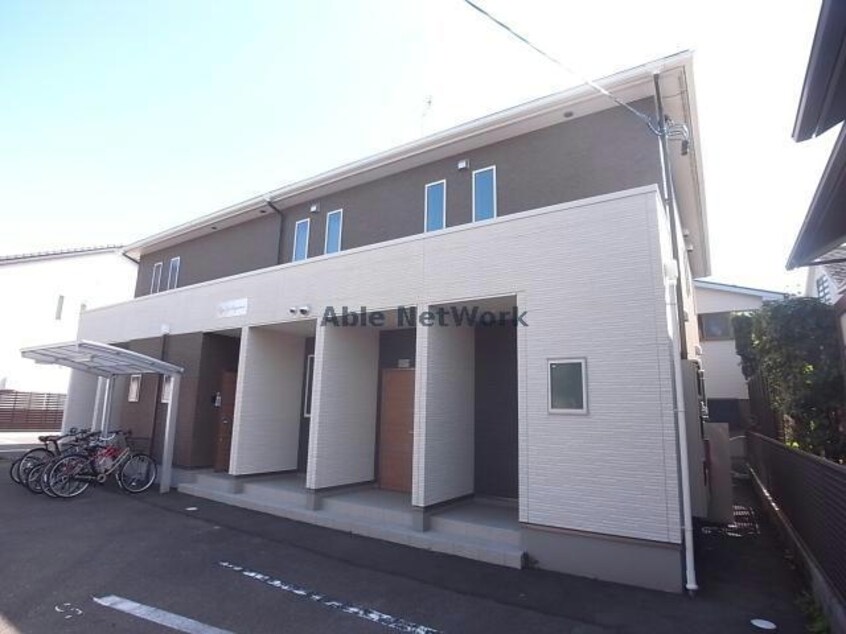  ロジェ　ヨシヤマ