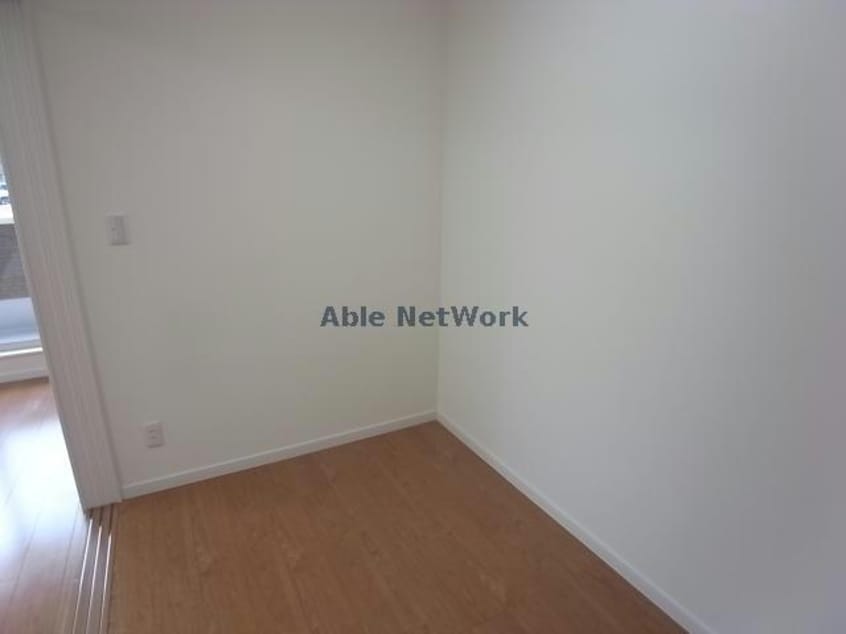  ロジェ　ヨシヤマ