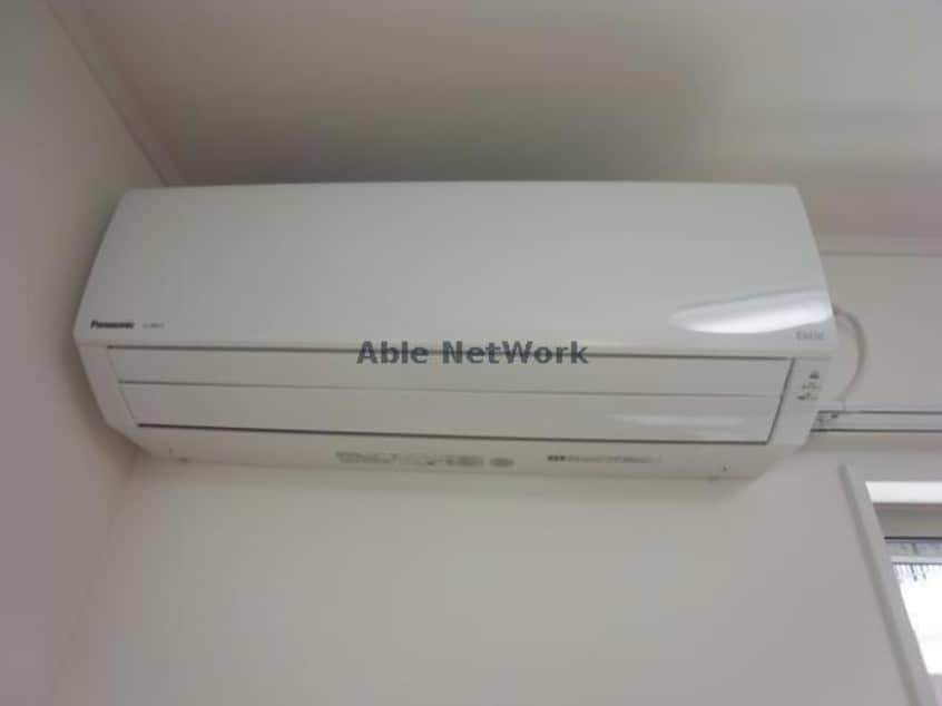  ロジェ　ヨシヤマ