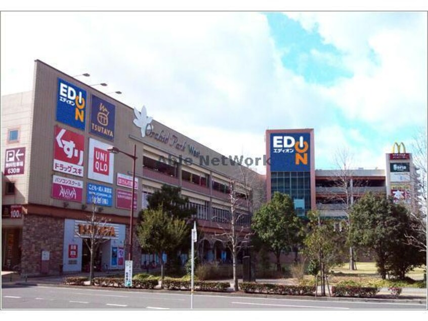 エディオン岐阜オーキッドパーク店(電気量販店/ホームセンター)まで455m ロジェ　ヨシヤマ