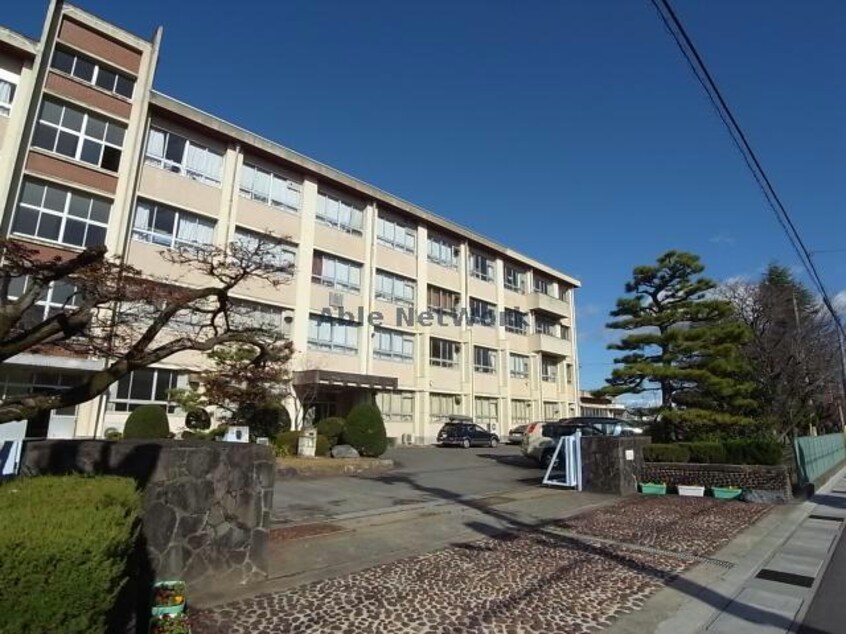 岐阜市立本荘中学校(中学校/中等教育学校)まで457m メゾンアール＆ケー