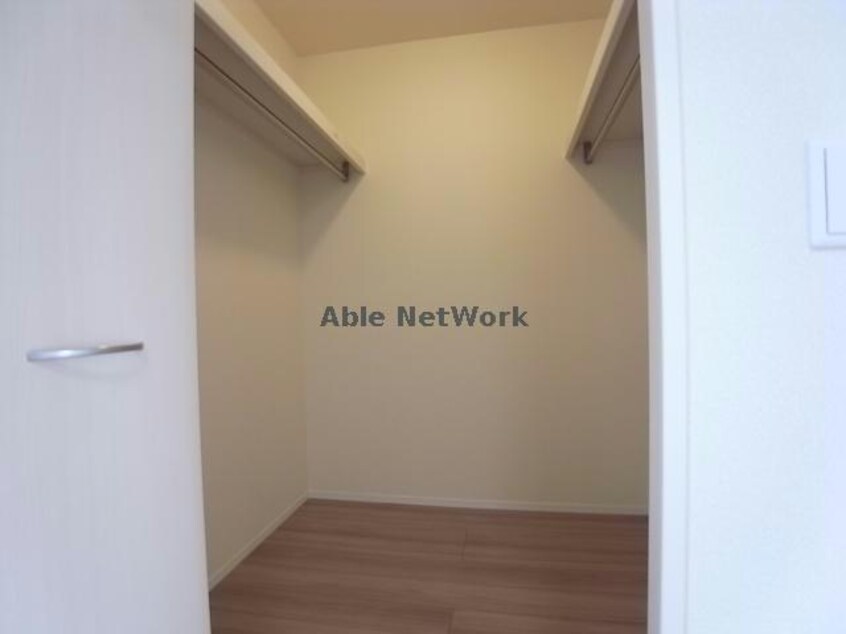 ウォークインクローゼット アネシス県庁東