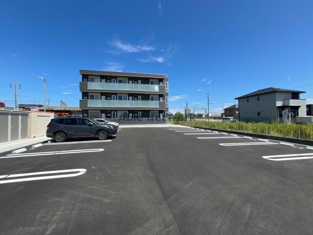  トリシア西岐阜