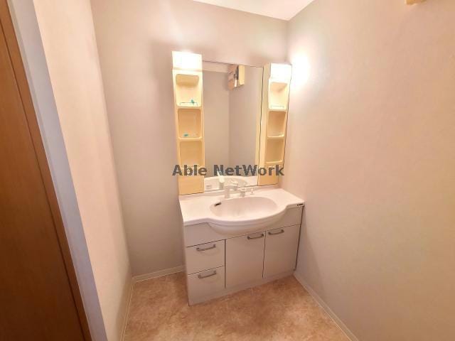  アクシス参番館