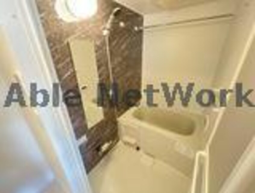  Warm（ヴァルム）