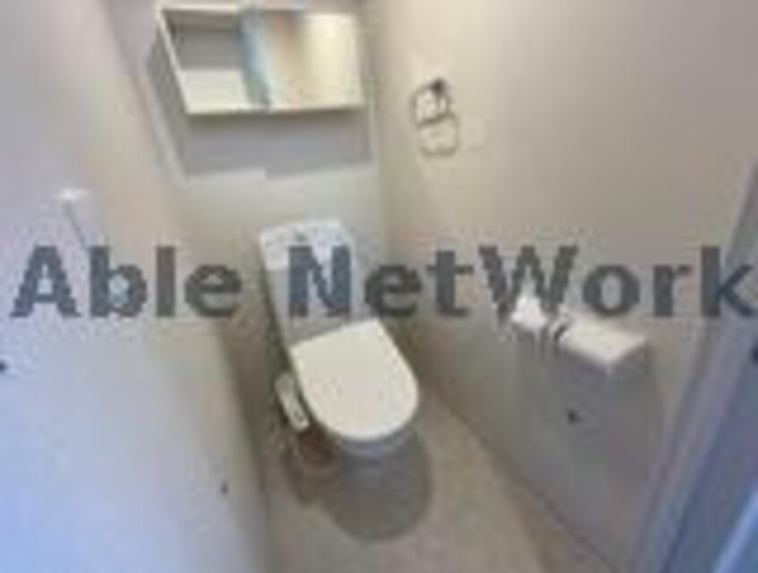  Warm（ヴァルム）