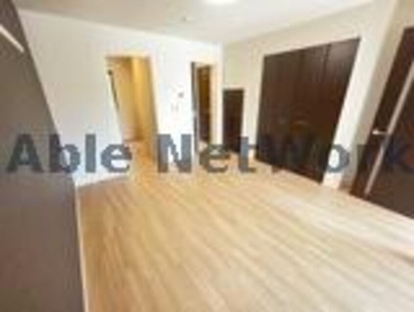  Warm（ヴァルム）