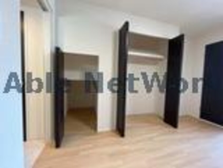  Warm（ヴァルム）