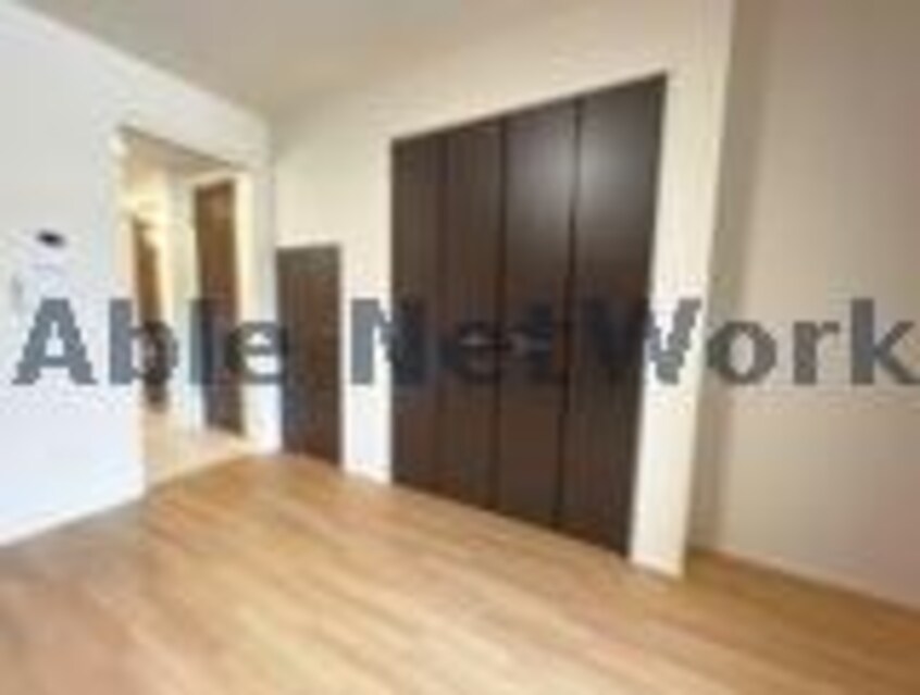  Warm（ヴァルム）