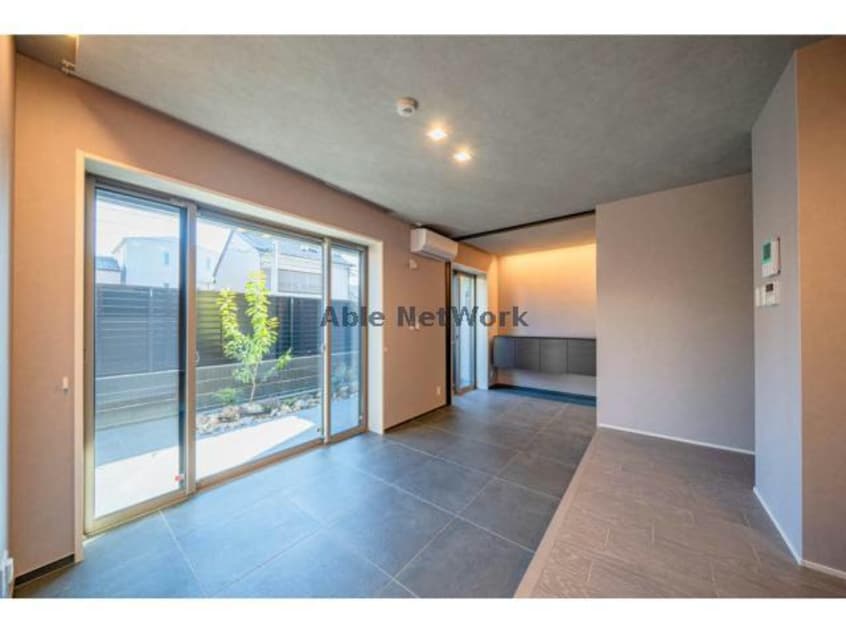  シャーメゾンけやき通り