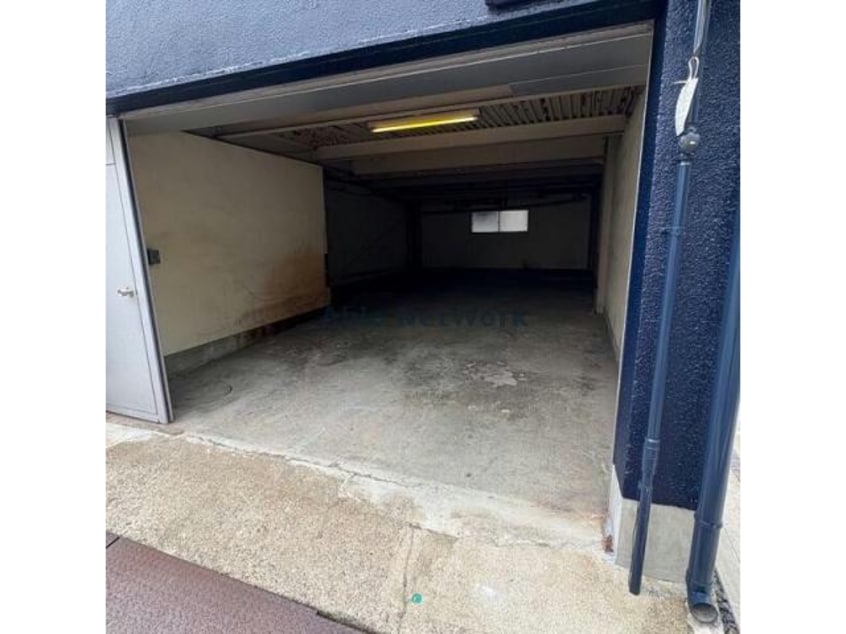  クラフト徹明通（ガレージ付き戸建て賃貸）