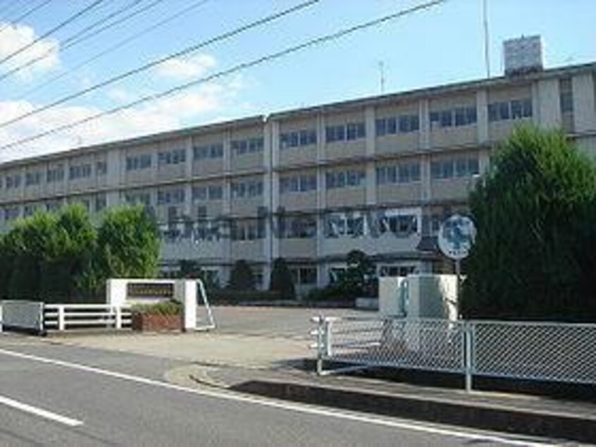 岐阜県立岐阜各務野高校(高等学校/高等専門学校)まで1923m リジェールガーデンＡ・Ｂ