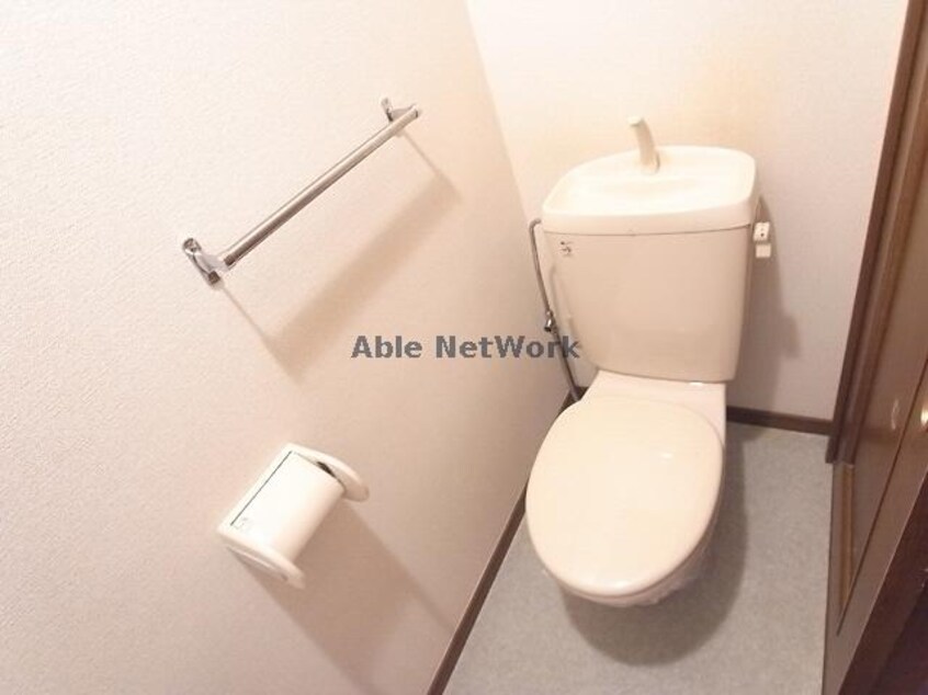 トイレ ファミールハイムＣ