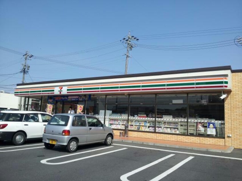 セブンイレブン関市市平賀店(コンビニ)まで886m クリスタルハイツ大平