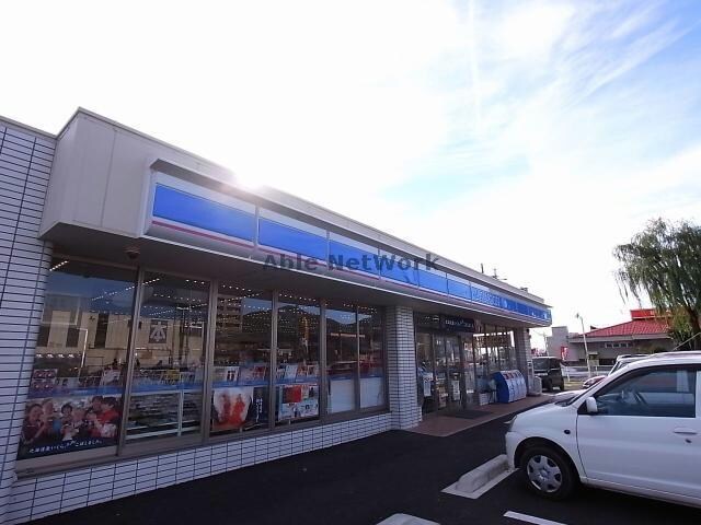 ローソン各務原鵜沼東町店(コンビニ)まで539m ハイツ梅田