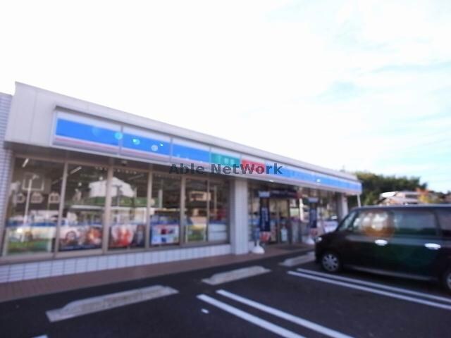 ローソン各務原各務おがせ町店(コンビニ)まで689m ノースタウンA