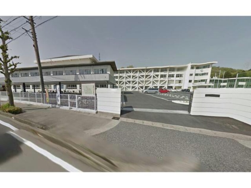 関市立緑ケ丘中学校(中学校/中等教育学校)まで596m ツインパル21