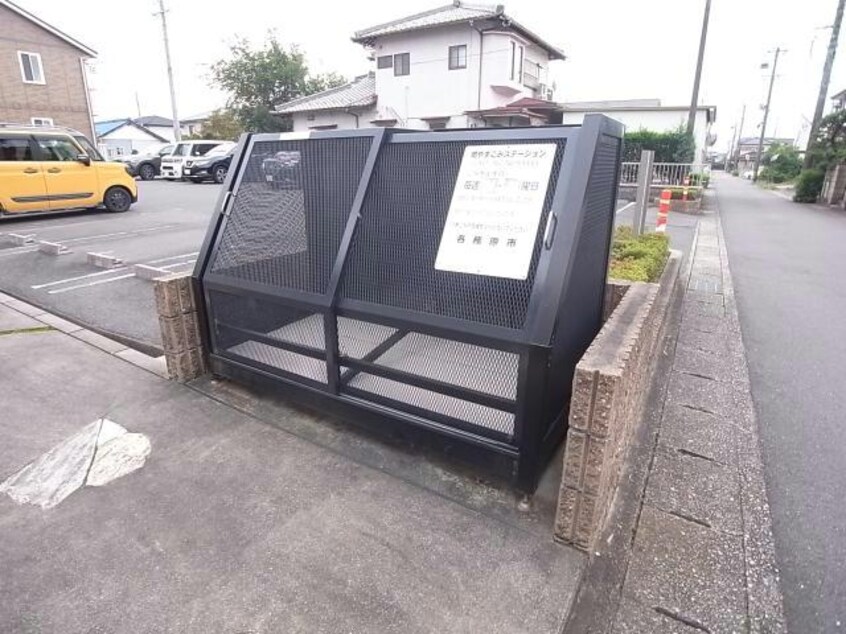 敷地内ゴミ置き場 ソレイユ朝日