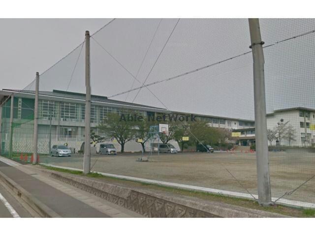 関市立倉知小学校(小学校)まで1511m オーロラタウン